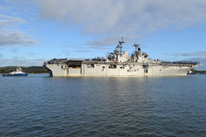 USS Kearsarge zawinął do Portu Gdynia [WIDEO]-GospodarkaMorska.pl