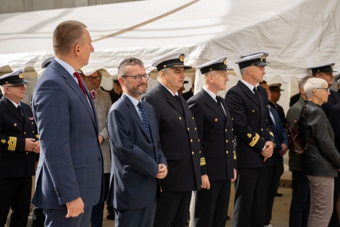 Centrum Offshore Uniwersytetu Morskiego w Gdyni za niecały rok. Wiecha zawieszona na budowie [WIDEO, ZDJĘCIA]-GospodarkaMorska.pl