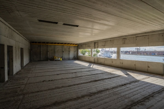 Centrum Offshore Uniwersytetu Morskiego w Gdyni za niecały rok. Wiecha zawieszona na budowie [WIDEO, ZDJĘCIA]-GospodarkaMorska.pl