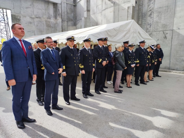 Centrum Offshore Uniwersytetu Morskiego w Gdyni za niecały rok. Wiecha zawieszona na budowie [WIDEO, ZDJĘCIA]-GospodarkaMorska.pl