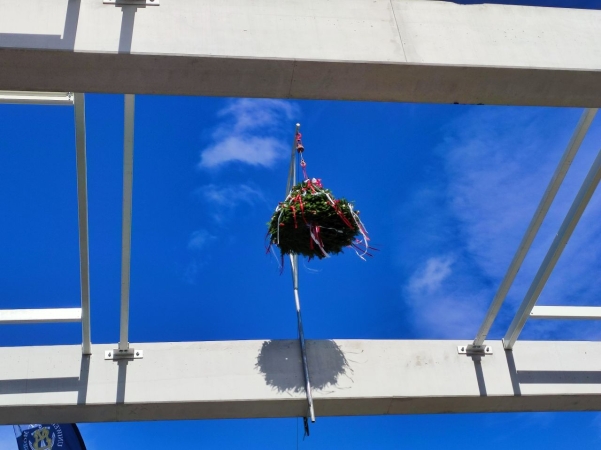 Centrum Offshore Uniwersytetu Morskiego w Gdyni za niecały rok. Wiecha zawieszona na budowie [WIDEO, ZDJĘCIA]-GospodarkaMorska.pl