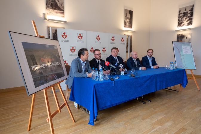 Jakie szanse stoją przed Elblągiem i tamtejszym portem? Konferencja „Obierz kurs na Elbląg” [WIDEO]-GospodarkaMorska.pl