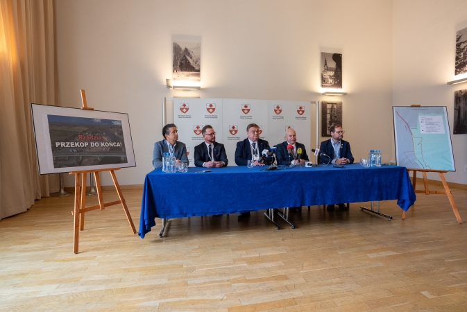 Jakie szanse stoją przed Elblągiem i tamtejszym portem? Konferencja „Obierz kurs na Elbląg” [WIDEO]-GospodarkaMorska.pl