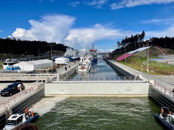 Otwarcie kanału żeglugowego przez Mierzeję Wiślaną [WIDEO]-GospodarkaMorska.pl