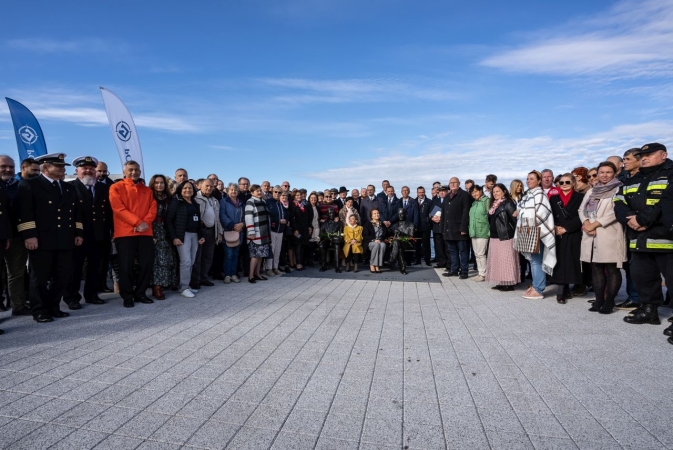 100-lecie Portu Gdynia. Wenda i Kwiatkowski upamiętnieni [WIDEO]-GospodarkaMorska.pl