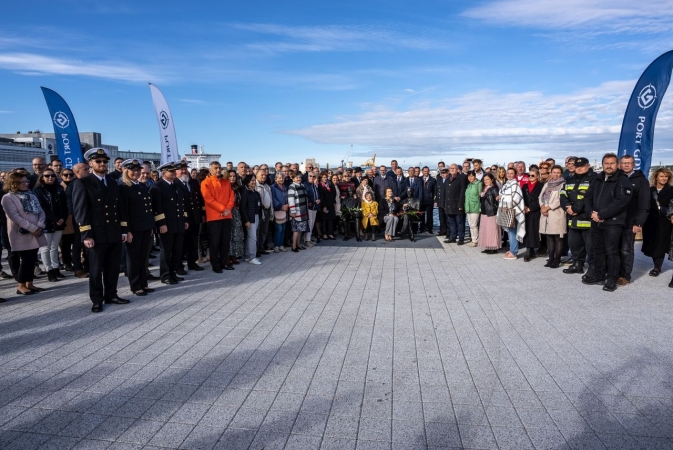 100-lecie Portu Gdynia. Wenda i Kwiatkowski upamiętnieni [WIDEO]-GospodarkaMorska.pl