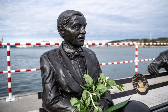 100-lecie Portu Gdynia. Wenda i Kwiatkowski upamiętnieni [WIDEO]-GospodarkaMorska.pl