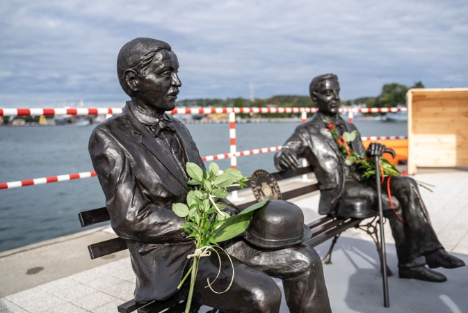 100-lecie Portu Gdynia. Wenda i Kwiatkowski upamiętnieni [WIDEO]-GospodarkaMorska.pl