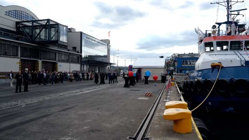 Fairplay-37 ochrzczony i gotowy do akcji [WIDEO, ZDJĘCIA]-GospodarkaMorska.pl