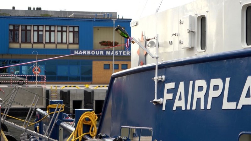 Fairplay-37 ochrzczony i gotowy do akcji [WIDEO, ZDJĘCIA]-GospodarkaMorska.pl