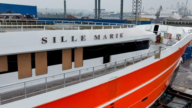 Stocznia Karstensen. Wodowanie statku rybackiego Sille Marie [WIDEO]-GospodarkaMorska.pl