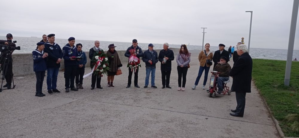 Żeglarze oddali hołd żeglarzom-GospodarkaMorska.pl