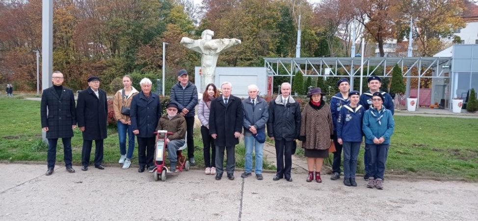 Żeglarze oddali hołd żeglarzom-GospodarkaMorska.pl