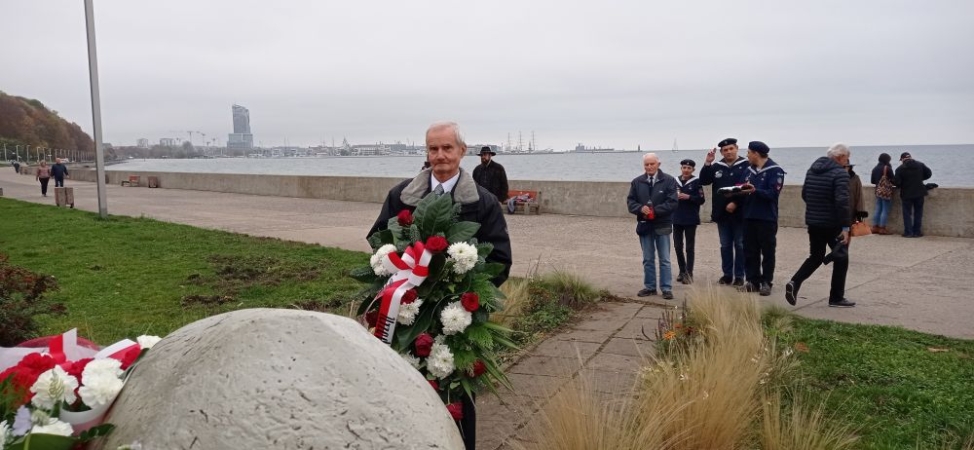 Żeglarze oddali hołd żeglarzom-GospodarkaMorska.pl