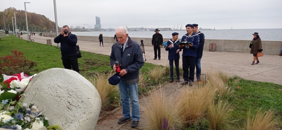 Żeglarze oddali hołd żeglarzom-GospodarkaMorska.pl