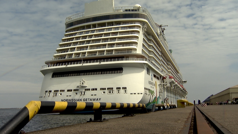 Norwegian Getaway w Gdyni. To najdłuższy wycieczkowiec w historii polskich portów-GospodarkaMorska.pl