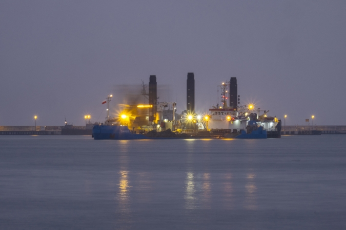 Port Gdynia. Ruszyło pogłębianie basenów portowych-GospodarkaMorska.pl