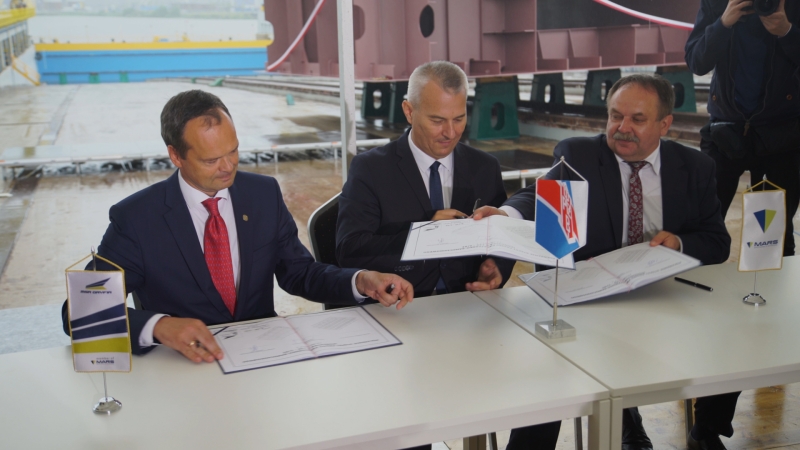 Położenie stępki pod budowę promu dla PŻB-GospodarkaMorska.pl