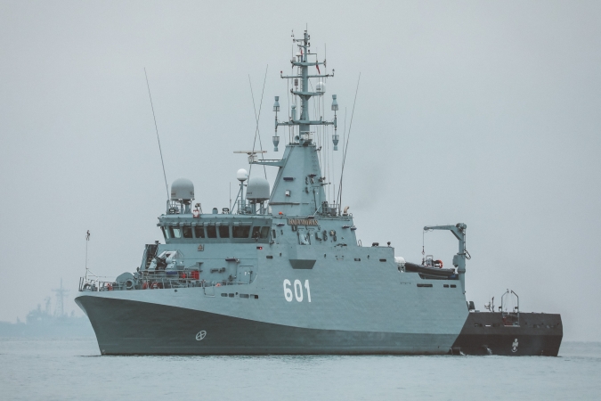 Neutralizacja miny morskiej w gdyńskim porcie zakończona [ZDJĘCIA]-GospodarkaMorska.pl