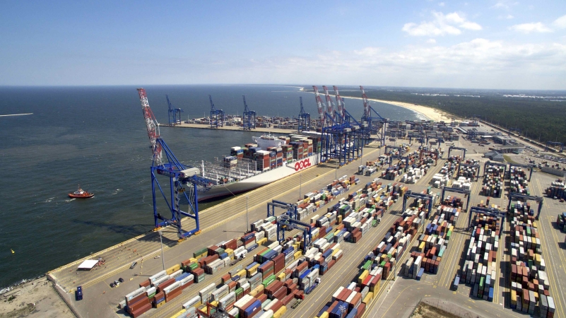 OOCL Hong Kong - największy kontenerowiec świata w terminalu DCT-GospodarkaMorska.pl