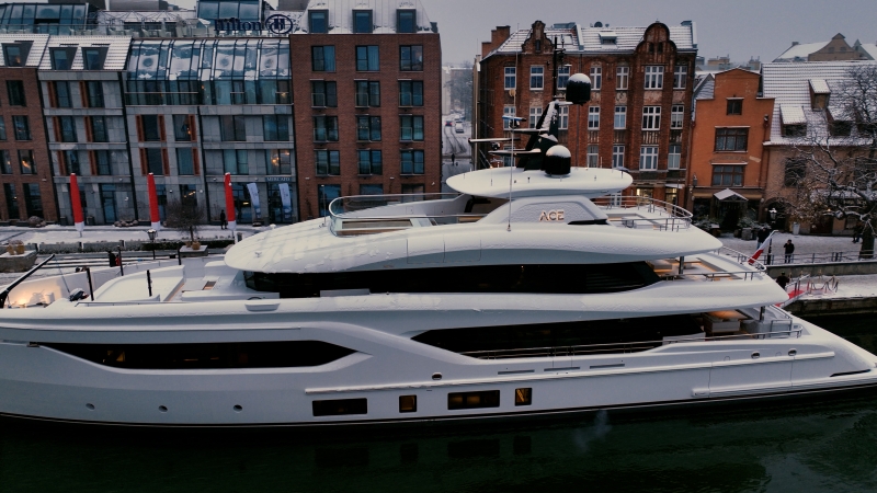 Superjacht stoczni Conrad przyciąga do Gdańska branżowców z całego świata [WIDEO, ZDJĘCIA]-GospodarkaMorska.pl
