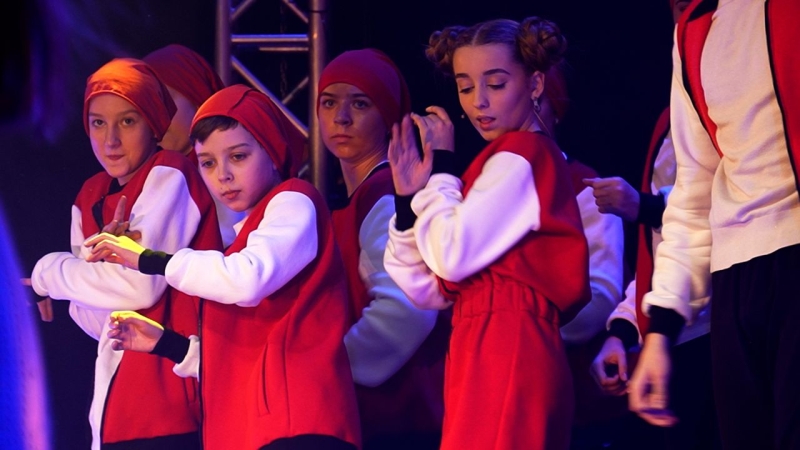 Port Gdańsk wspiera słynny ukraiński musical świąteczny [WIDEO, ZDJĘCIA]-GospodarkaMorska.pl