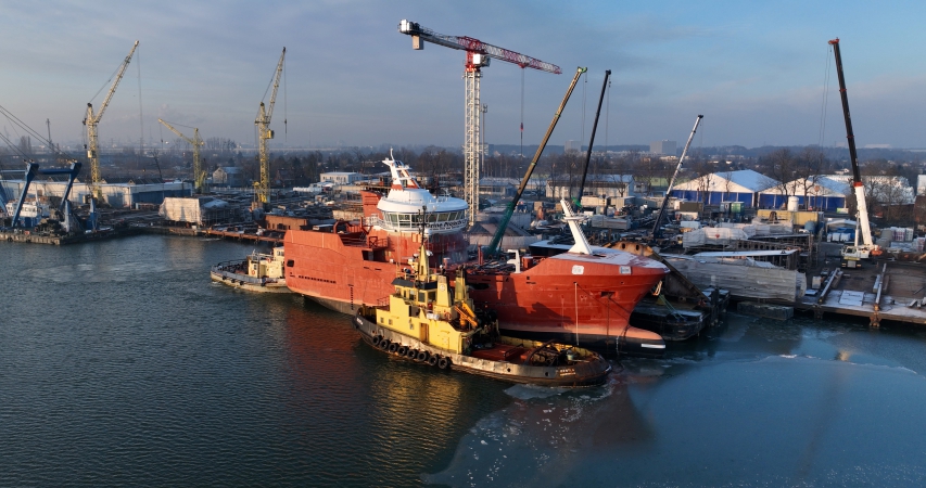Kadłub statku zbudowanego przez Marine Projects popłynął do Norwegii [GALERIA, WIDEO]-GospodarkaMorska.pl