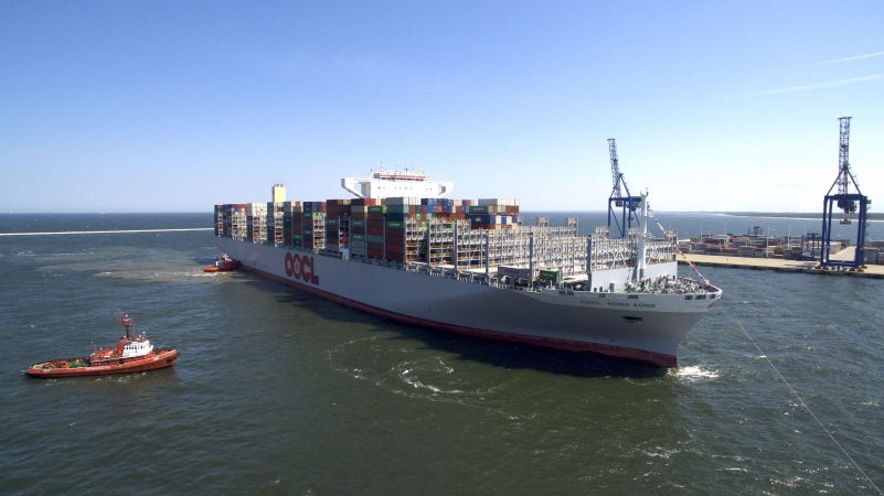 OOCL Hong Kong - największy kontenerowiec świata w terminalu DCT-GospodarkaMorska.pl