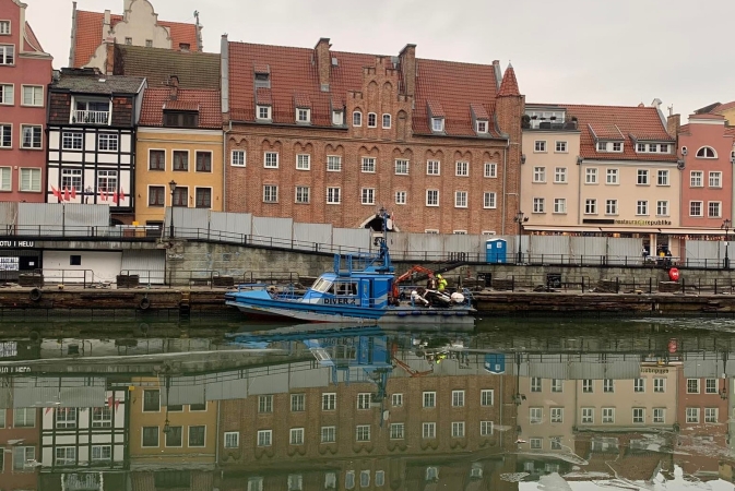 Motława oczyszczana ze śmieci [GALERIA]-GospodarkaMorska.pl