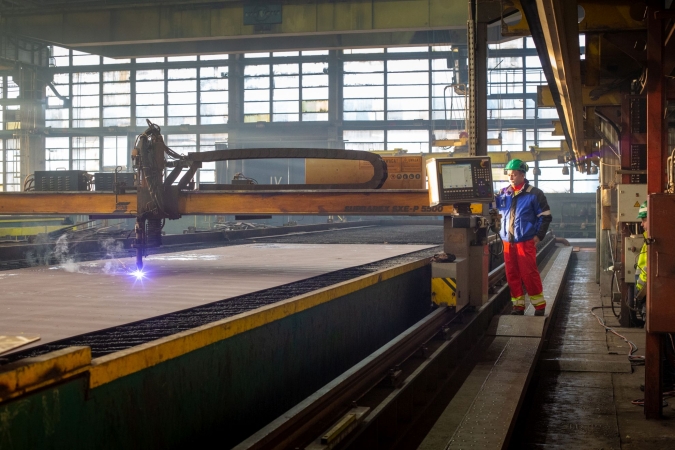 Crist. Cięcie blach pod zeroemisyjnego offshore'owca-GospodarkaMorska.pl