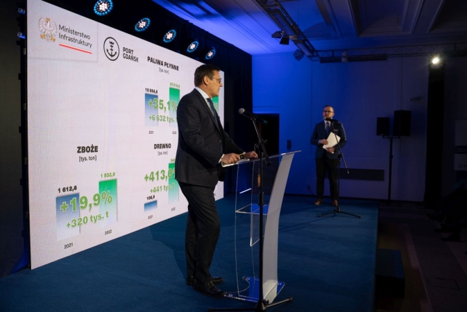 [WIDEO] Wyniki przeładunkowe polskich portów w 2022 roku - konferencja -GospodarkaMorska.pl