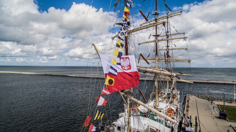 Dar Mlodzieży - 35 lat pod biało-czerwoną banderą-GospodarkaMorska.pl