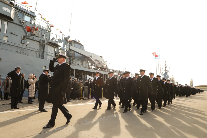 Przekazanie obowiązków dowódcy 8. Flotylli Obrony Wybrzeża [GALERIA]-GospodarkaMorska.pl