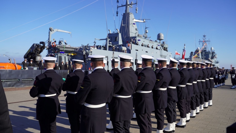 Czas upłynął! ORP Mewa wchodzi do szyku-GospodarkaMorska.pl