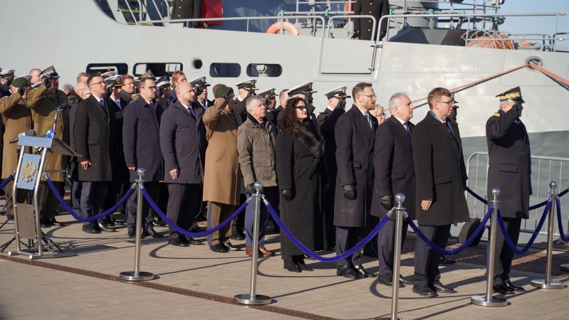 Czas upłynął! ORP Mewa wchodzi do szyku-GospodarkaMorska.pl