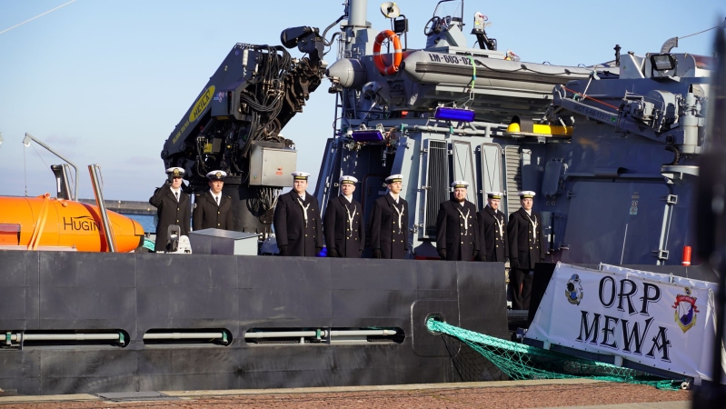 Czas upłynął! ORP Mewa wchodzi do szyku-GospodarkaMorska.pl