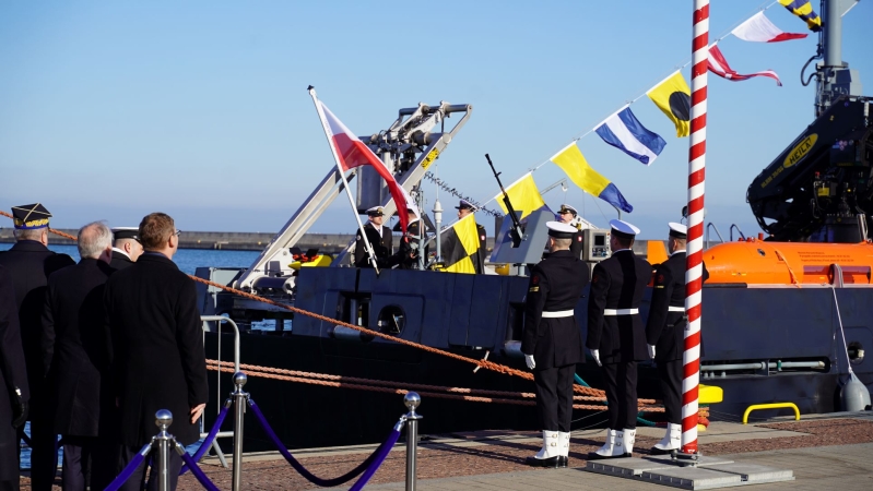 Czas upłynął! ORP Mewa wchodzi do szyku-GospodarkaMorska.pl