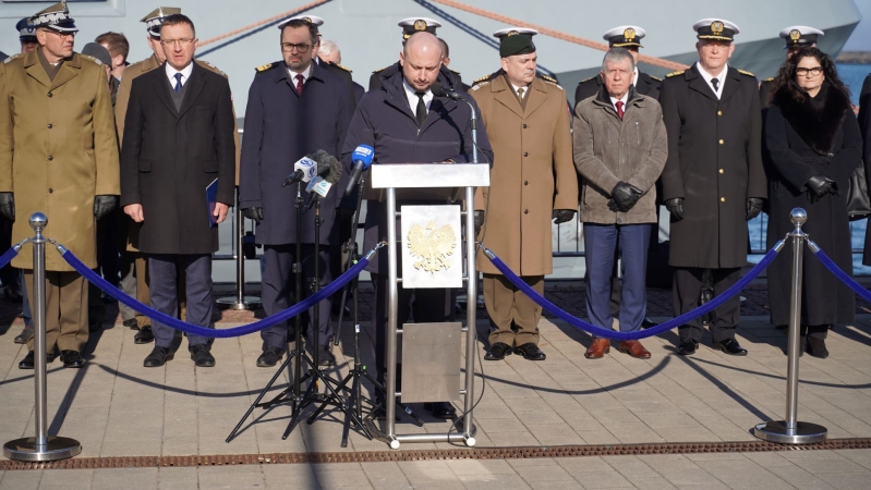 Czas upłynął! ORP Mewa wchodzi do szyku-GospodarkaMorska.pl