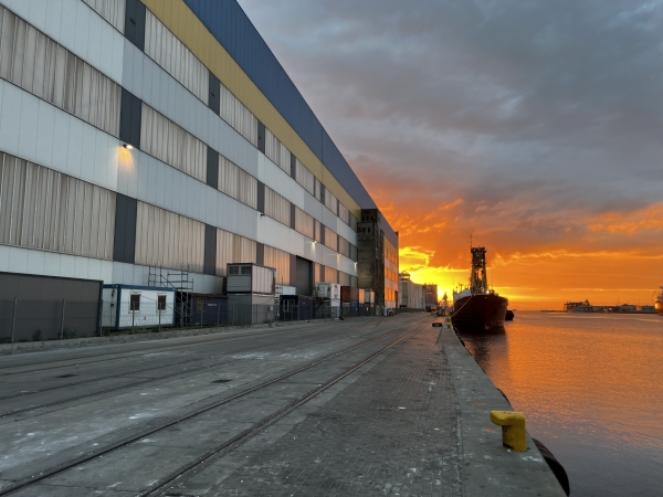 Nowoczesny zakład produkcyjny na terenie Portu Gdynia do wynajęcia lub kupna-GospodarkaMorska.pl