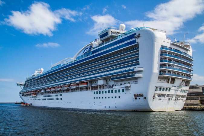Crown Princess w gdyńskim porcie-GospodarkaMorska.pl