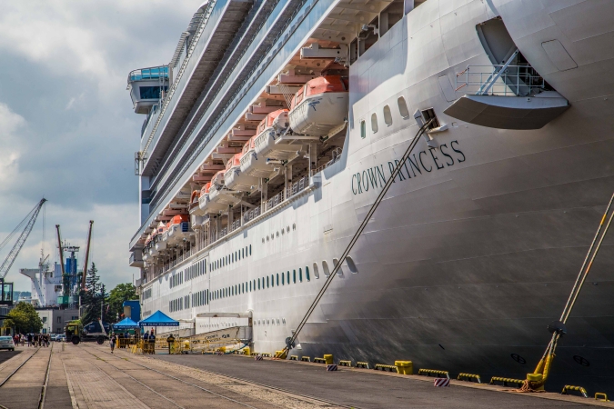 Crown Princess w gdyńskim porcie-GospodarkaMorska.pl