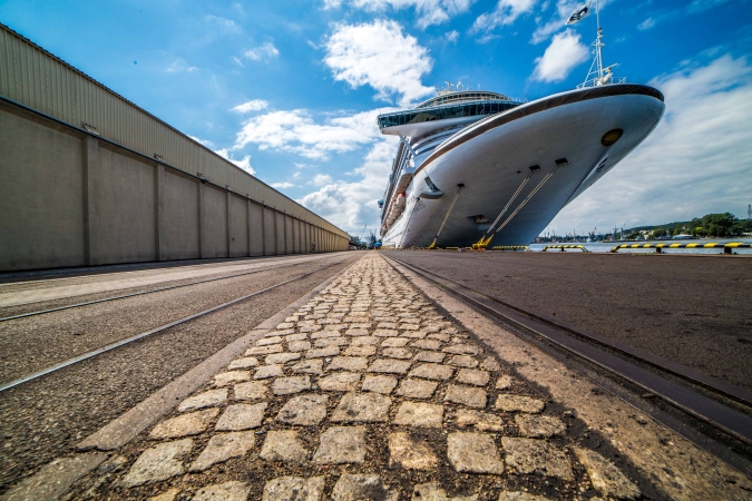 Crown Princess w gdyńskim porcie-GospodarkaMorska.pl