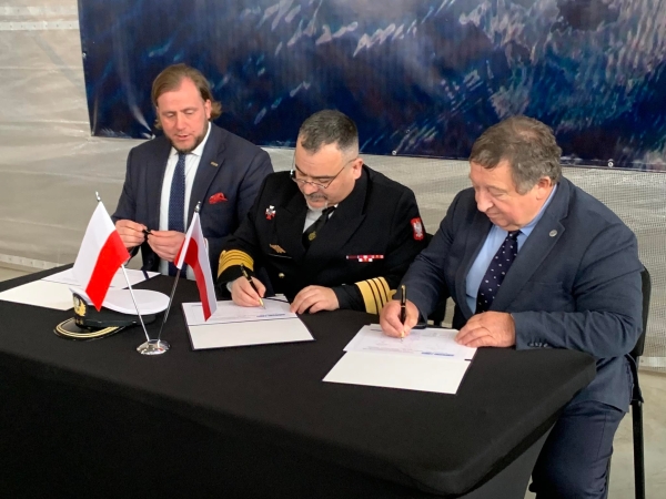 ORP Jaskółka już powstaje. Ceremonia cięcia blach pod budowę czwartego Kormorana-GospodarkaMorska.pl