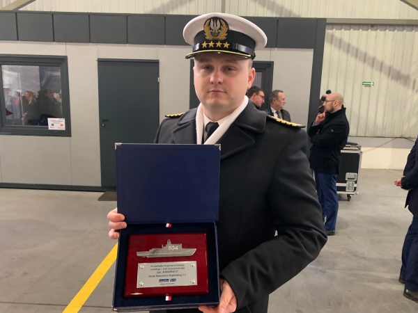 ORP Jaskółka już powstaje. Ceremonia cięcia blach pod budowę czwartego Kormorana-GospodarkaMorska.pl