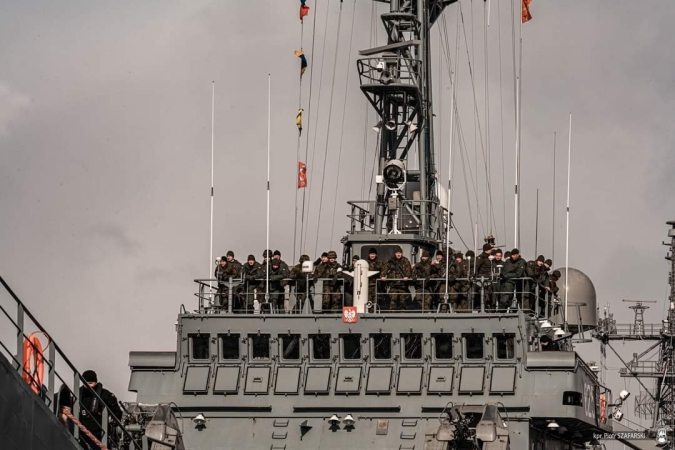 Współpraca okrętów 8. FOW z siłami 16. DZ w ramach ćwiczenia Zalew-23-GospodarkaMorska.pl