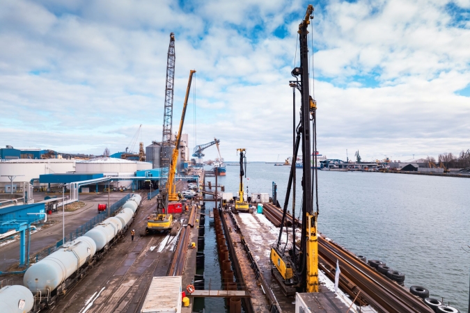Port Gdynia. Przebudowa Nabrzeża Indyjskiego w toku-GospodarkaMorska.pl