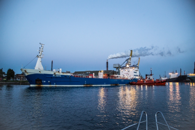 Odbiór około 5 000 t zaolejonych wód ze statku Atlantic-GospodarkaMorska.pl