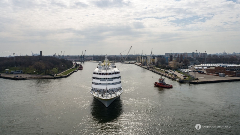 Hamburg na start. Port Gdańsk otworzył sezon wycieczkowy-GospodarkaMorska.pl