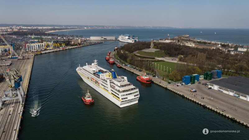 Hamburg na start. Port Gdańsk otworzył sezon wycieczkowy-GospodarkaMorska.pl