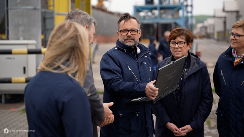 Port Gdynia chce wykorzystywać drony do badań portowych akwenów-GospodarkaMorska.pl